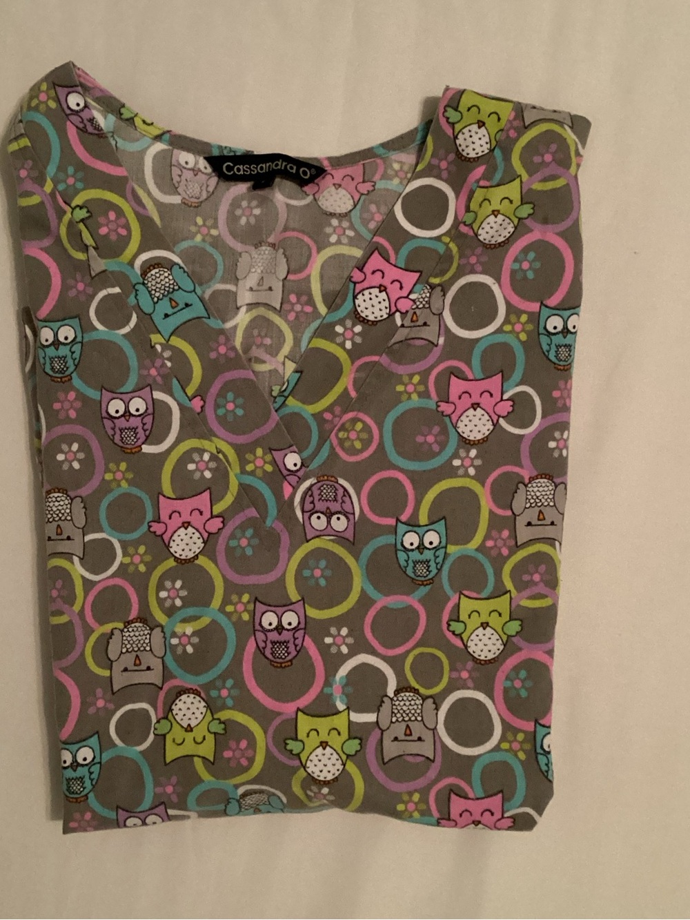 Cassandra O Ladies Whimsical Owl Medical Scrub V-Neck Pullover Top Size S